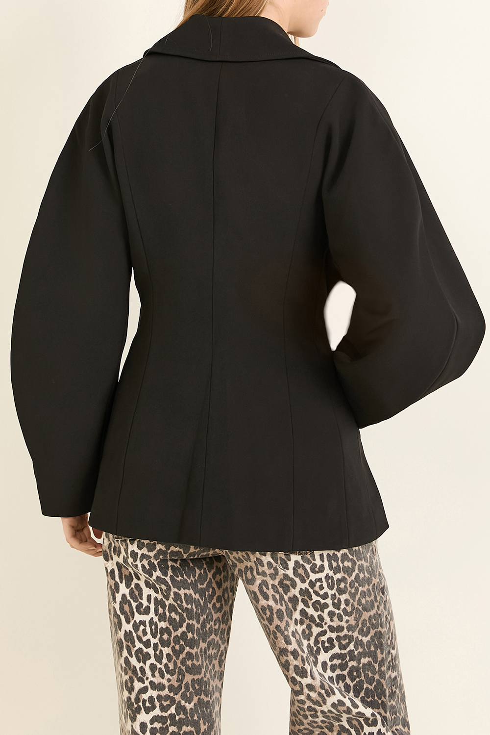 תמונת דוגמן אחורית של ז'קט