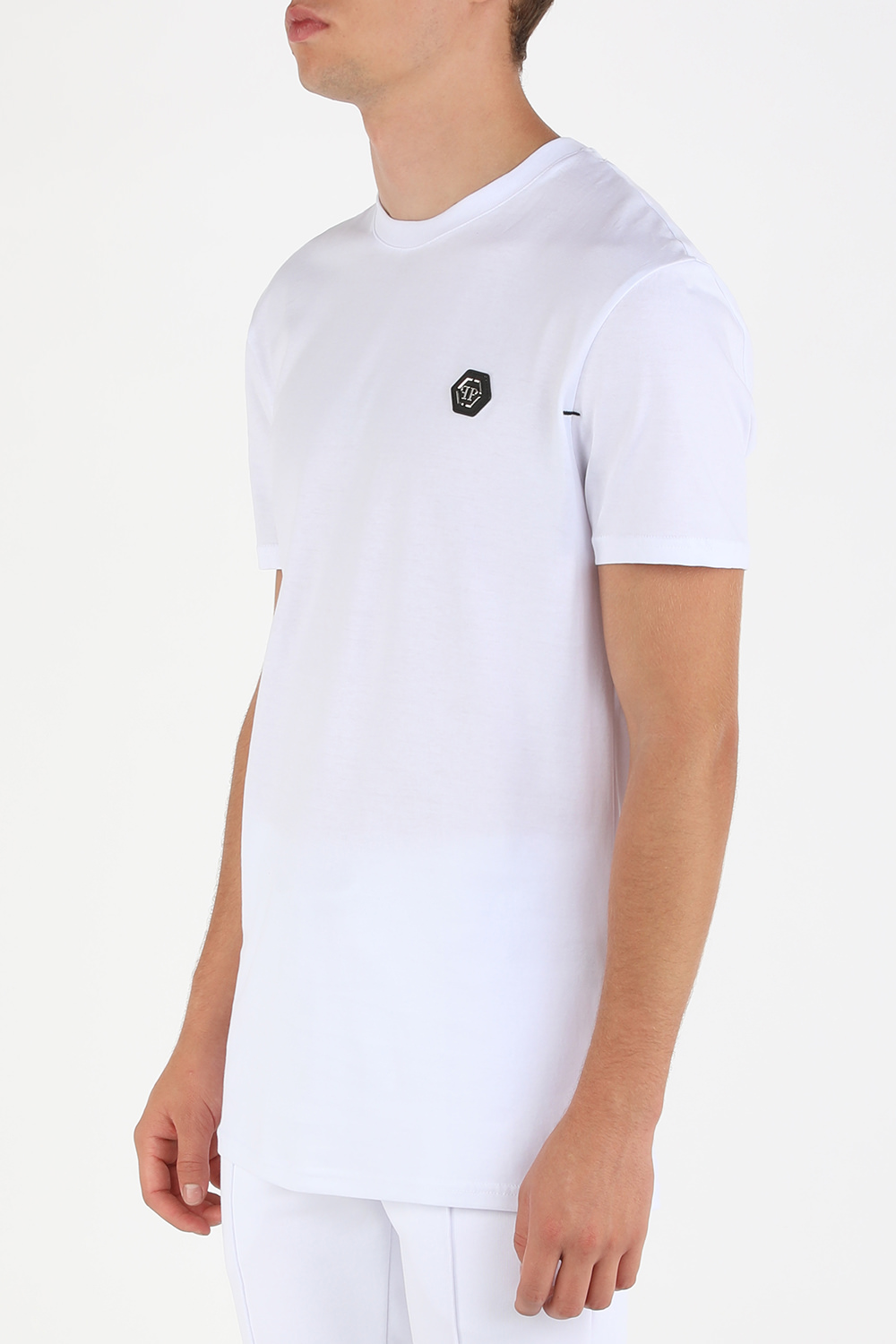 תמונת דוגמן קידמית של Classic Tshirt in White