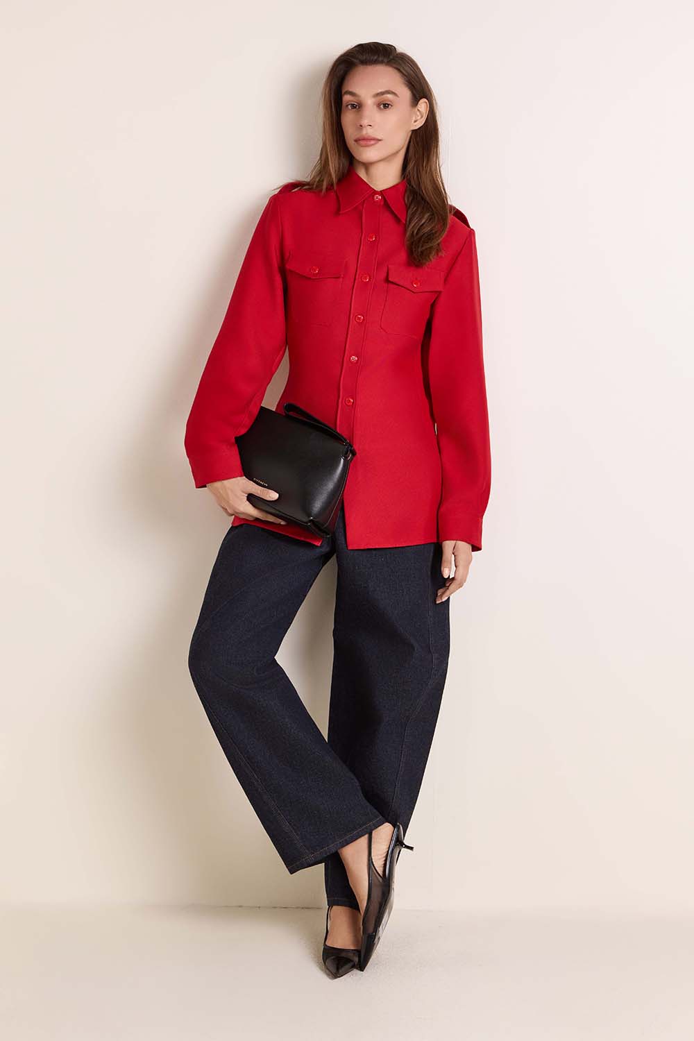 תמונת דוגמן קידמית של תיק קלאץ' דיי