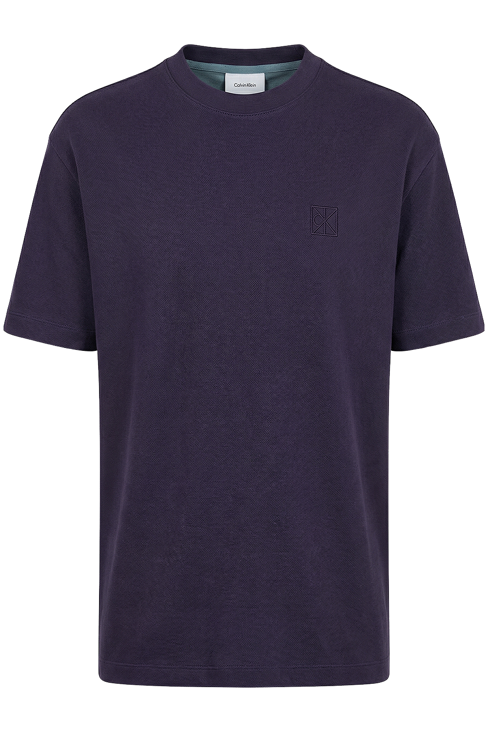 תמונה קידמית של חולצת טי