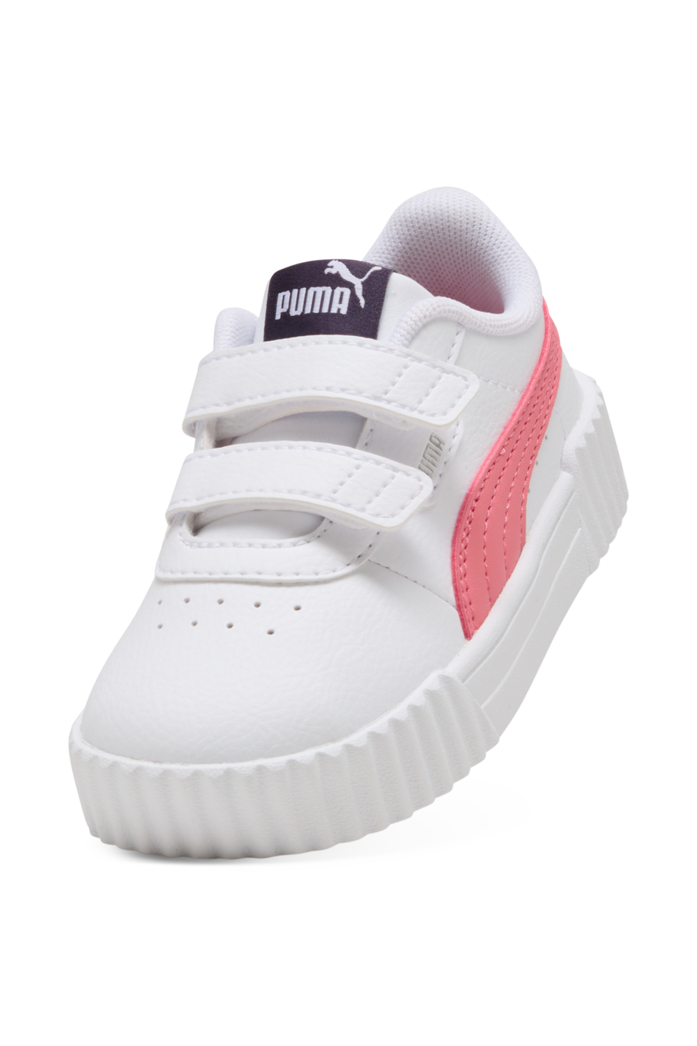 תמונת פנים של נעלי סניקרס