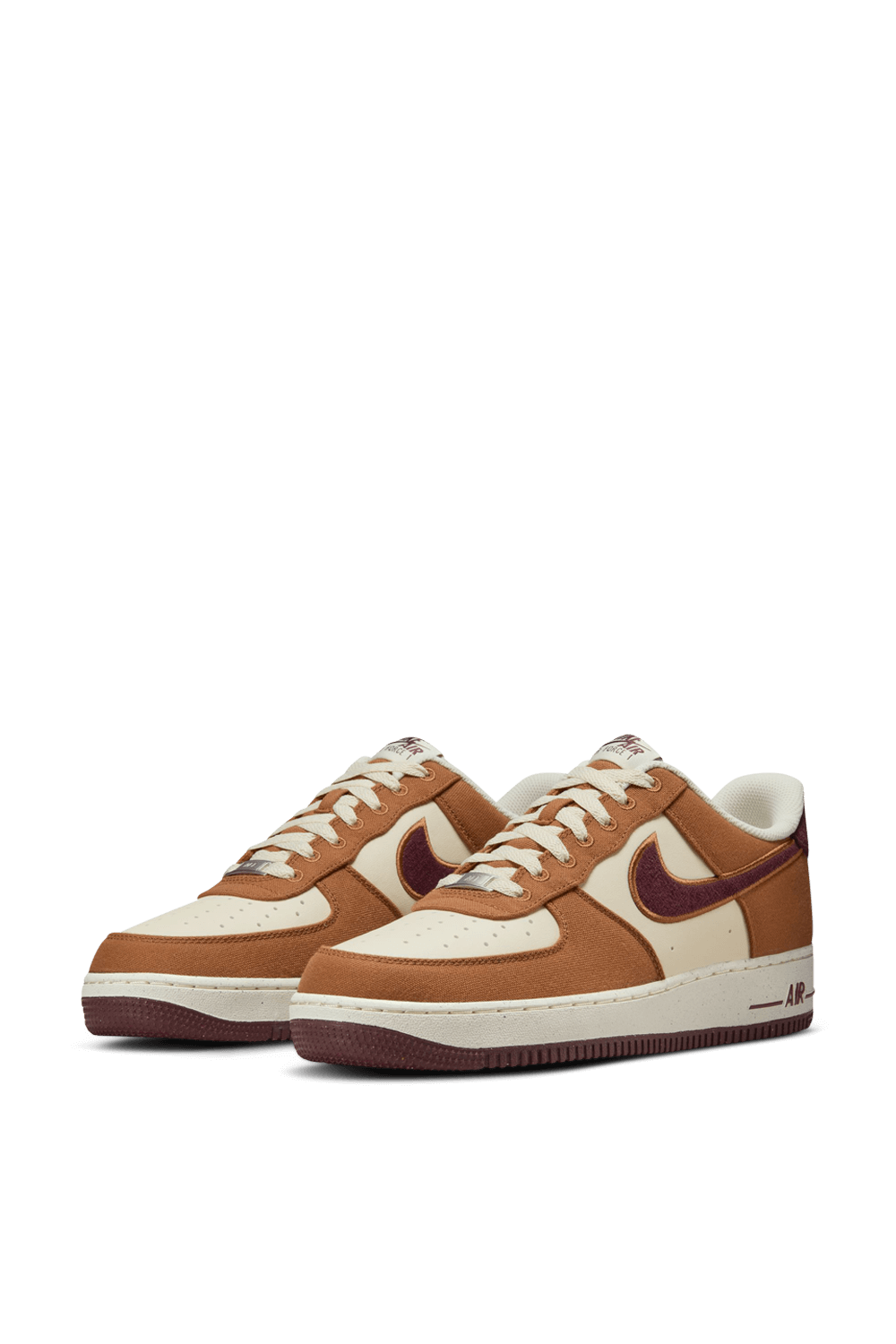 תמונת פנים של נעלי סניקרס אייר פורס 1 07