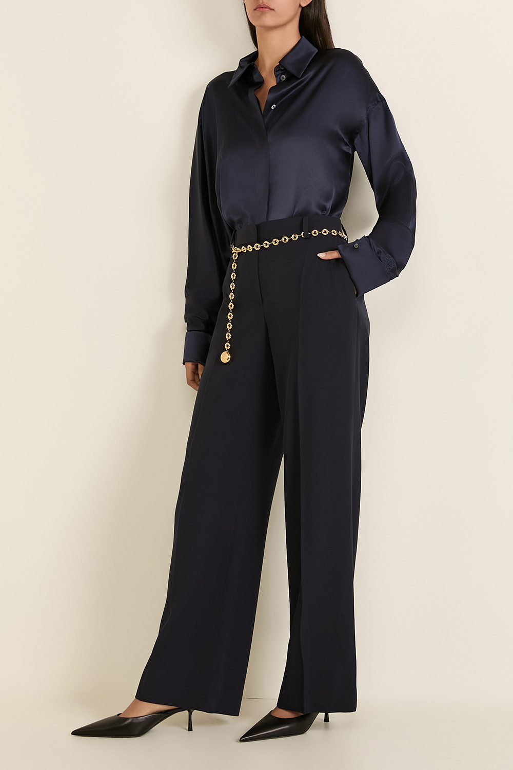 תמונת דוגמן קידמית של חגורת שרשרת