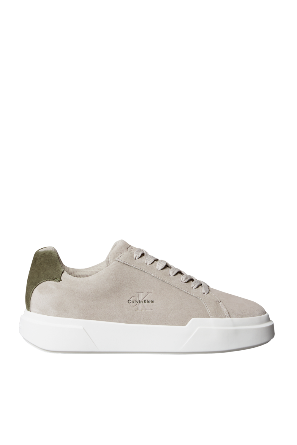 תמונה קידמית של נעלי סניקרס זמש