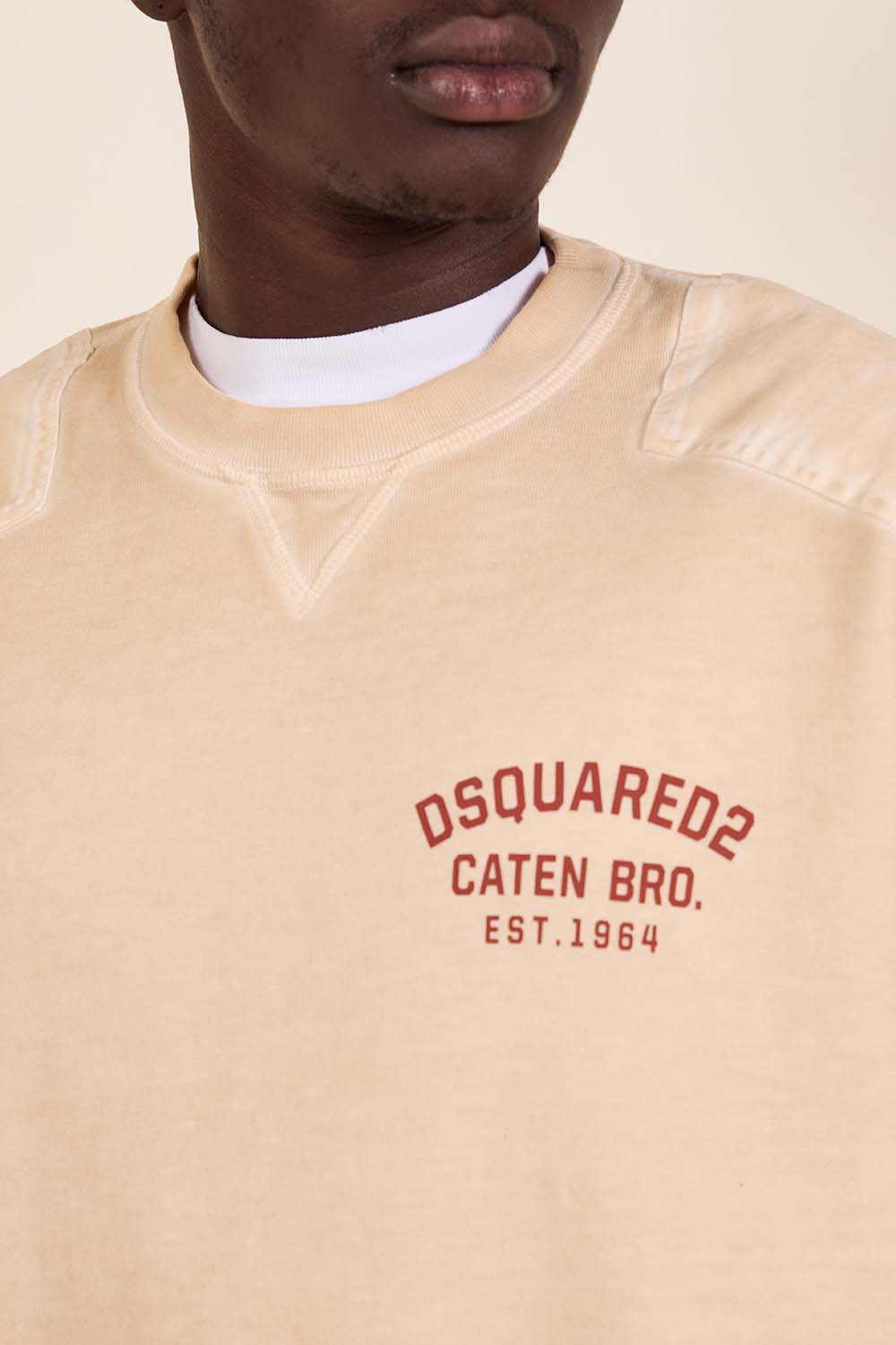 תמונת תקריב דוגמן של סווטשירט