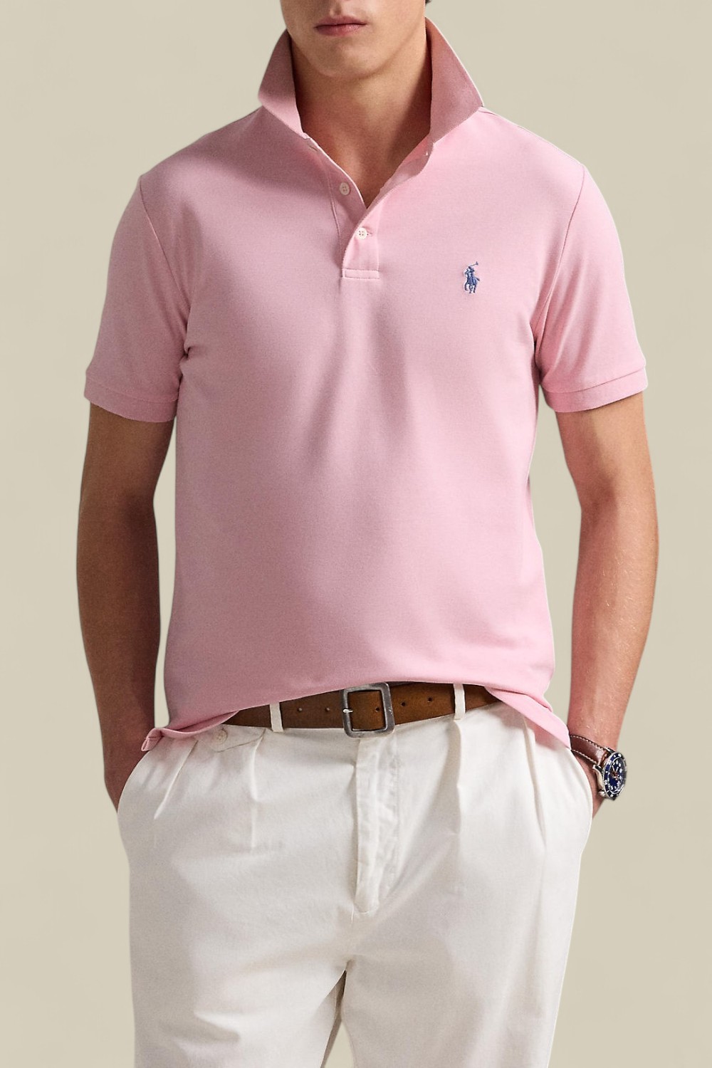 תמונת דוגמן קידמית של חולצת פולו