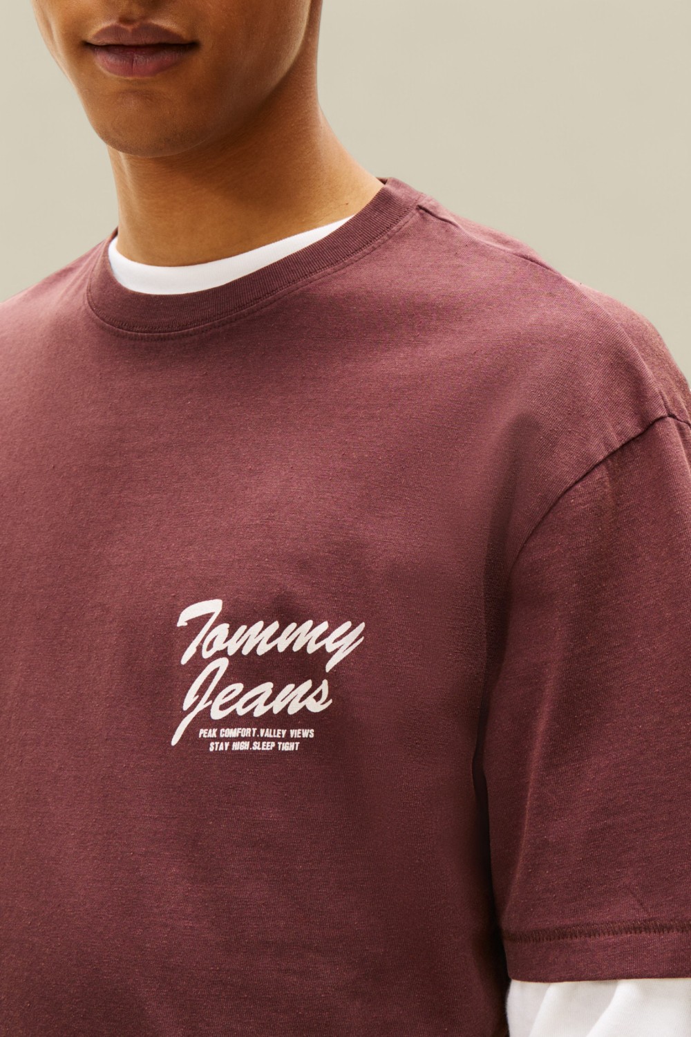 תמונת תקריב דוגמן של חולצת טי