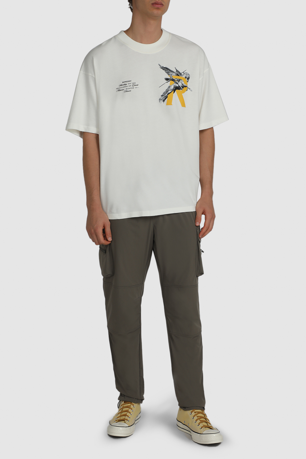 תמונת דוגמן קידמית של נעלי סניקרס צ`אק 70