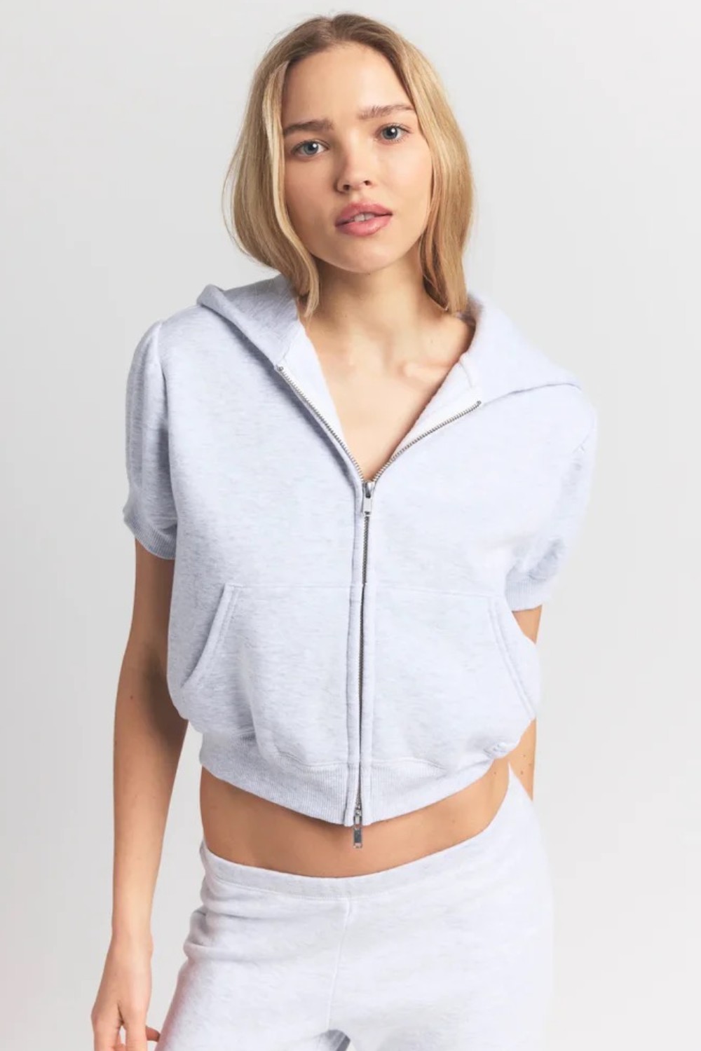 BUBBLE SLEEVE ZIP UP