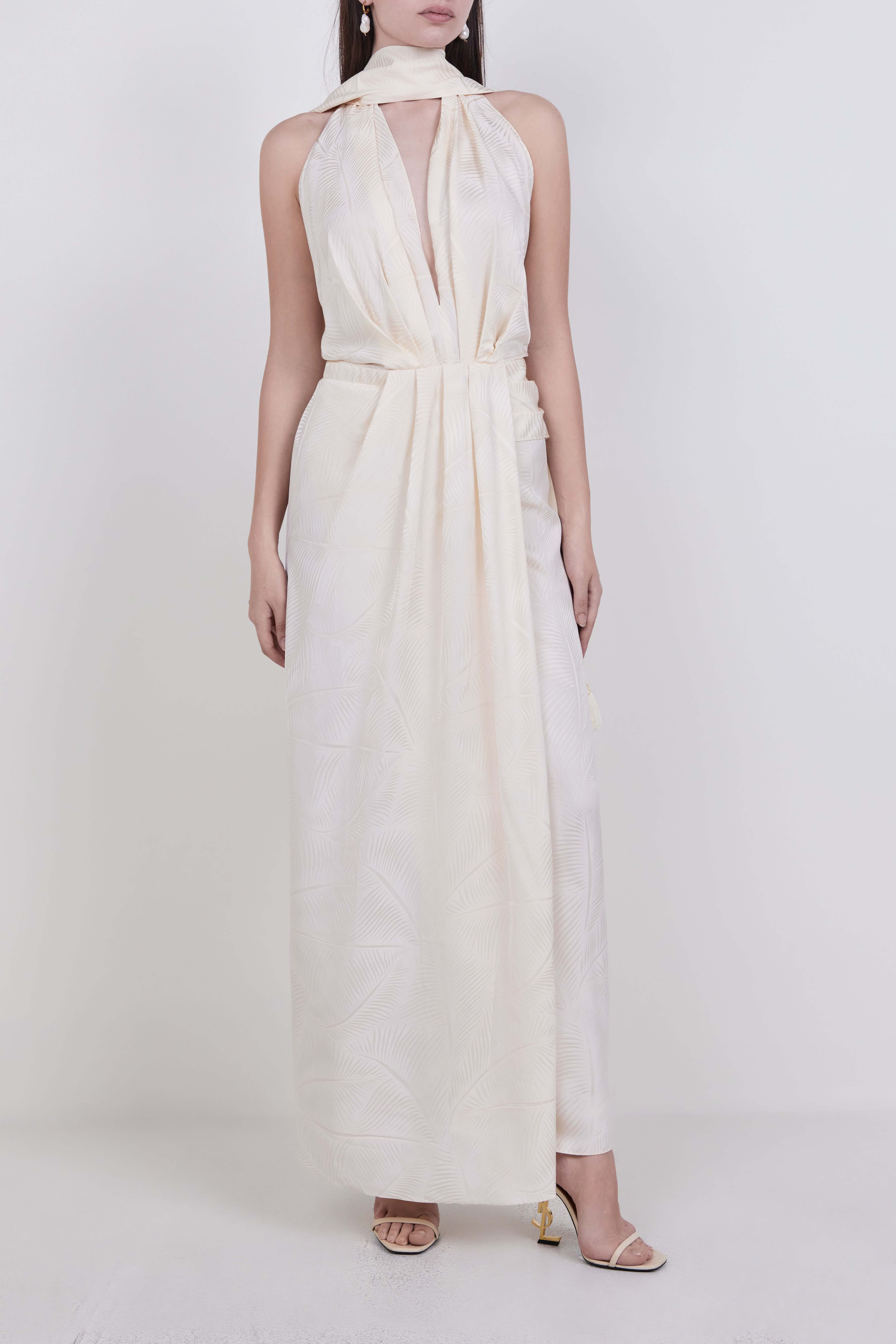 תמונת דוגמן קידמית של שמלת מקסי