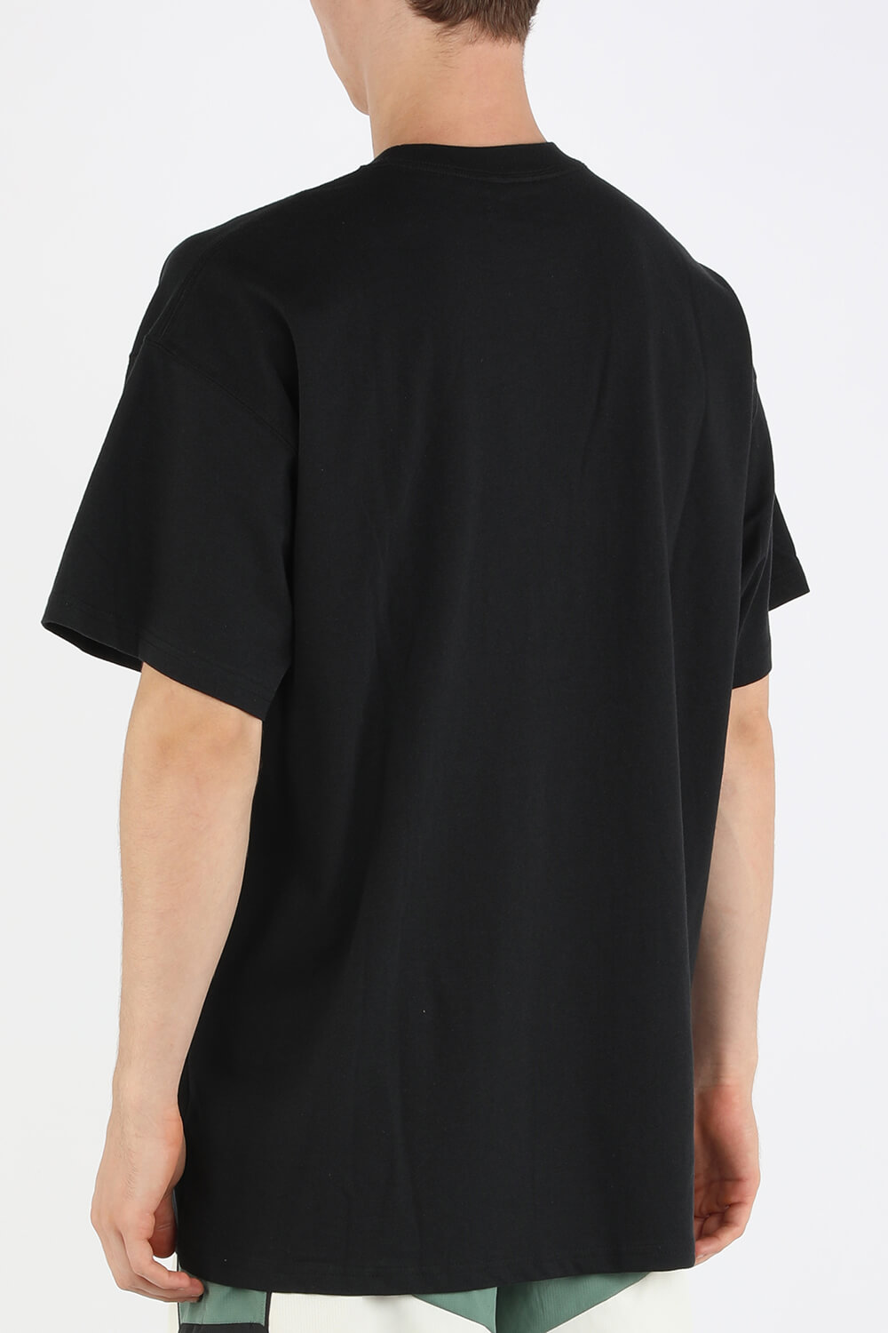 תמונת דוגמן אחורית של Nike ACG Logo Tee in Black