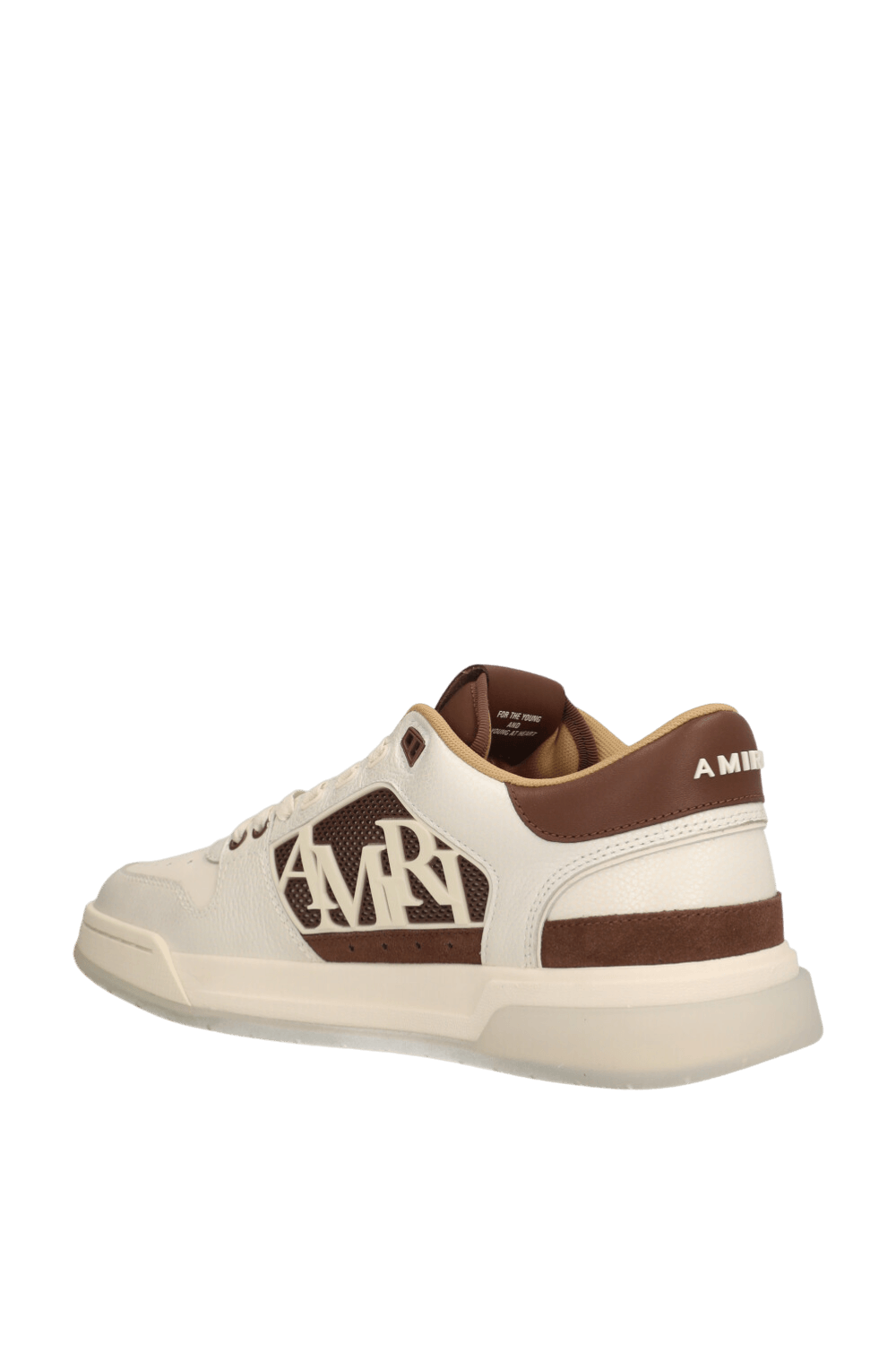 תמונה אחורית של נעלי סניקרס