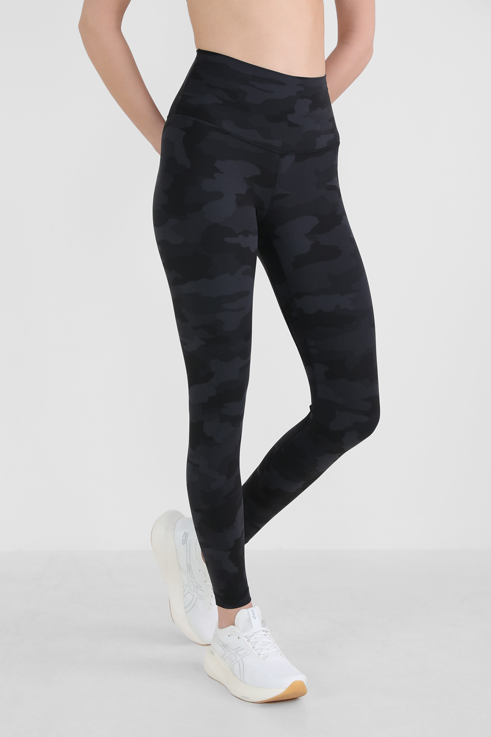 תמונת דוגמן קידמית של Align HR Pant 25" Leggings