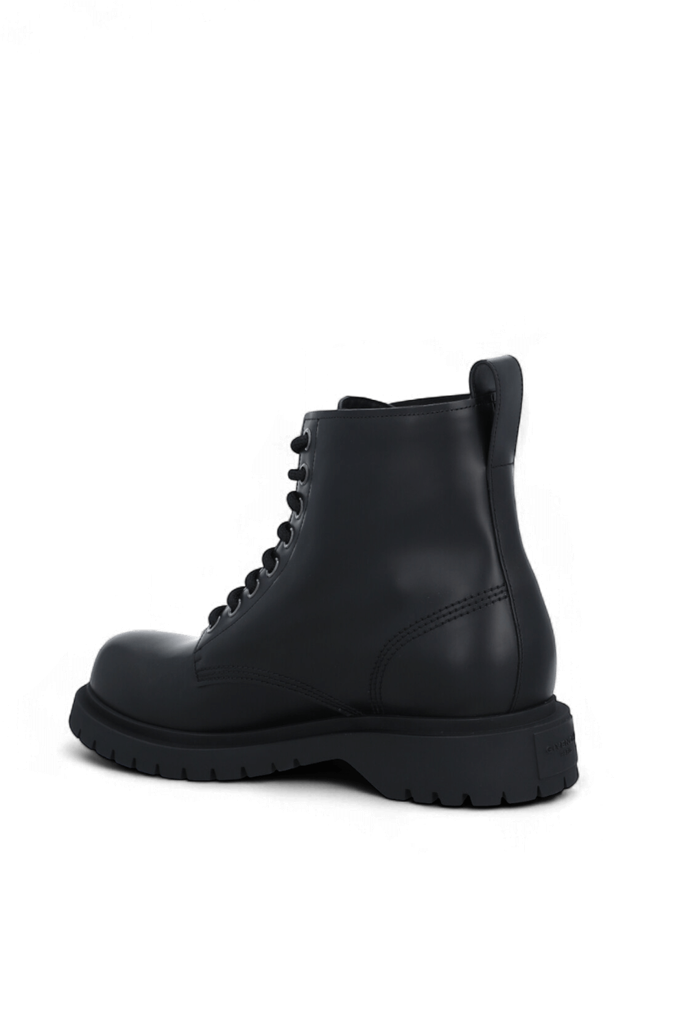 תמונה אחורית של נעליים גבוהות