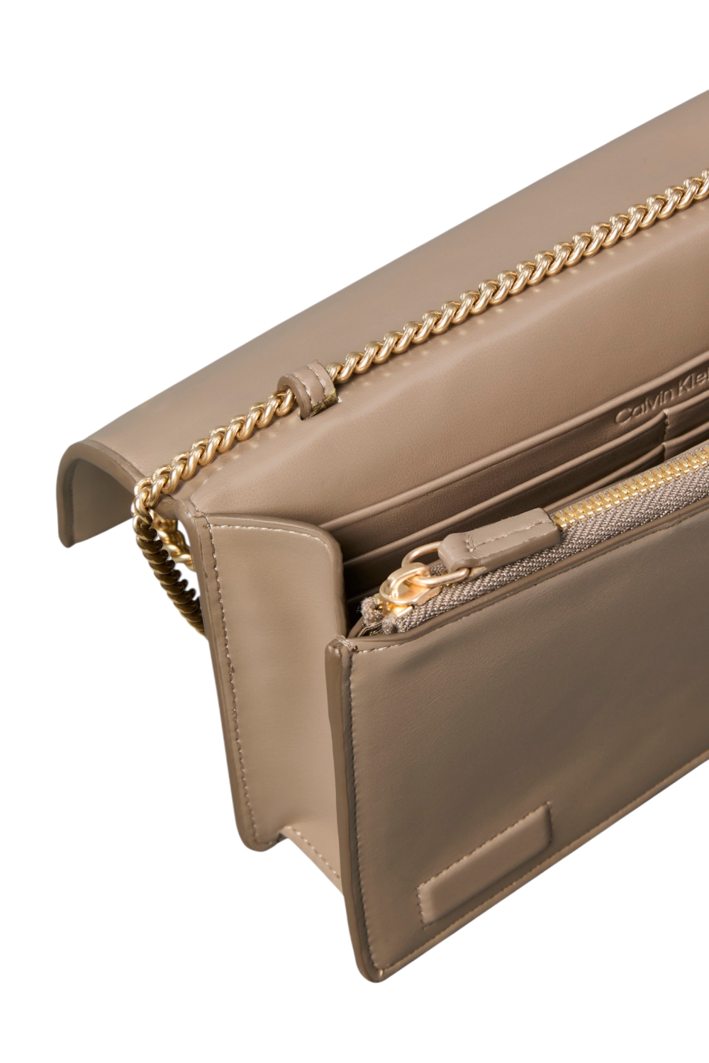 תמונת תקריב של תיק קרוסבודי