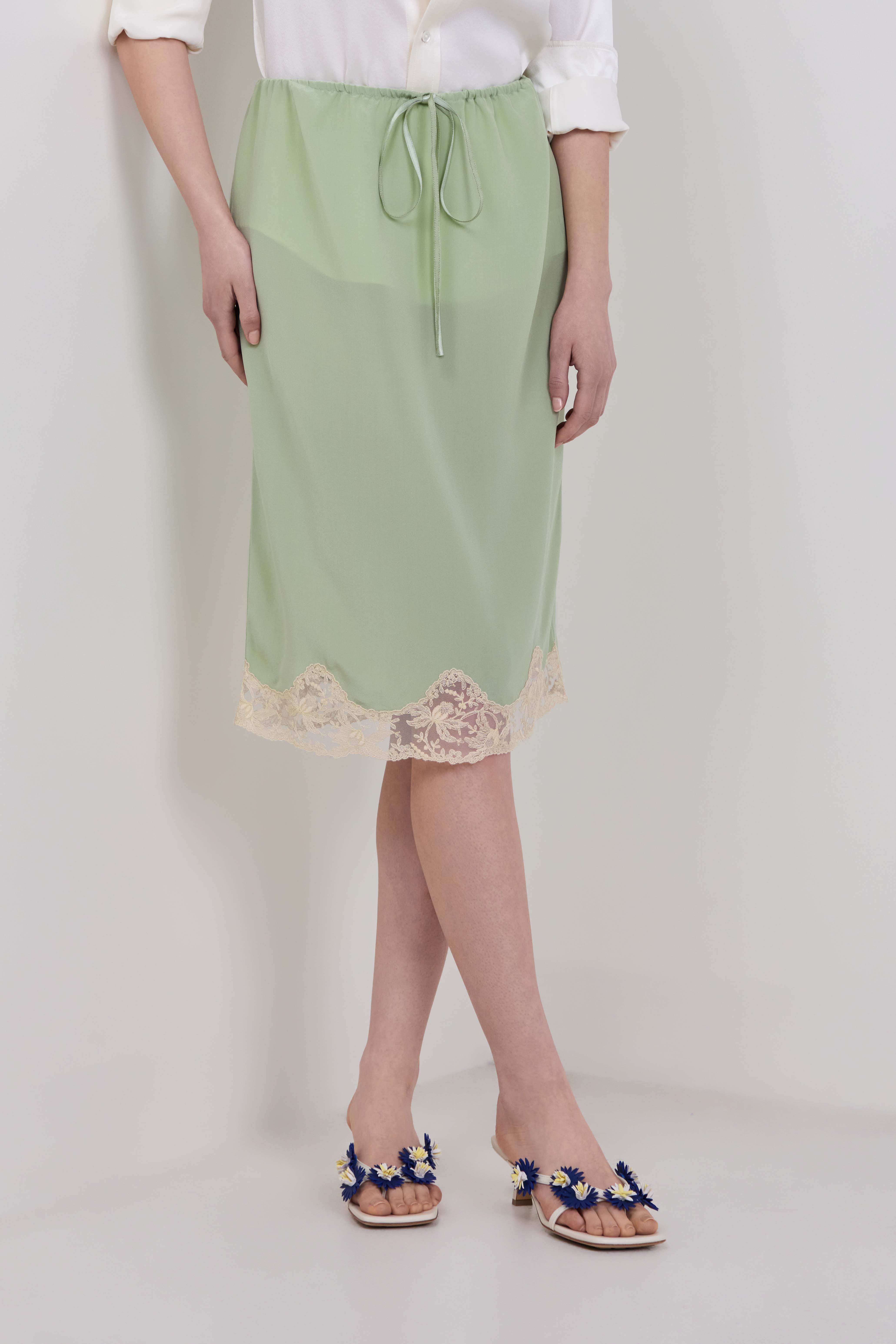 תמונת דוגמן קידמית של חצאית מידי תחרה