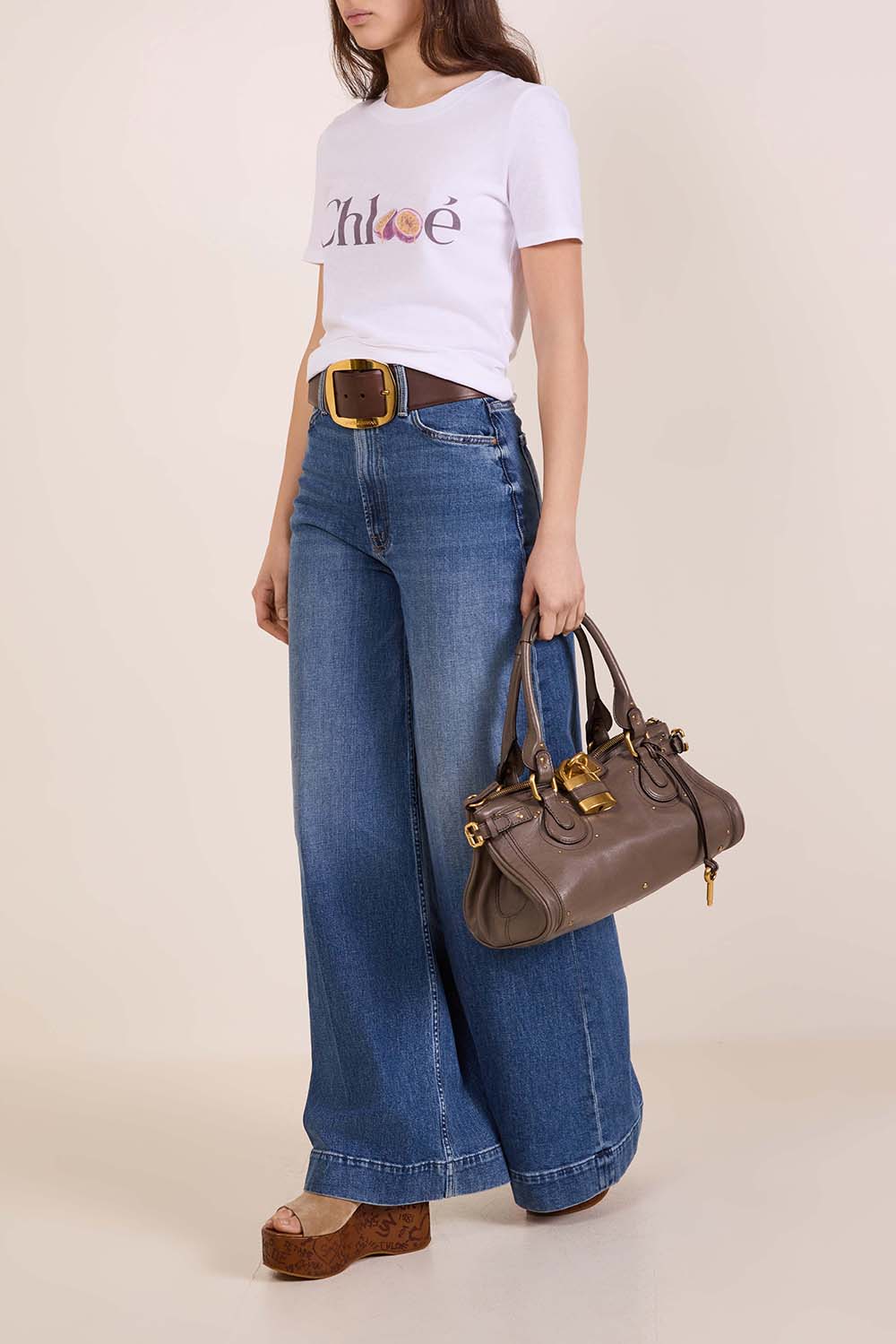 תמונת דוגמן קידמית של חגורת עור