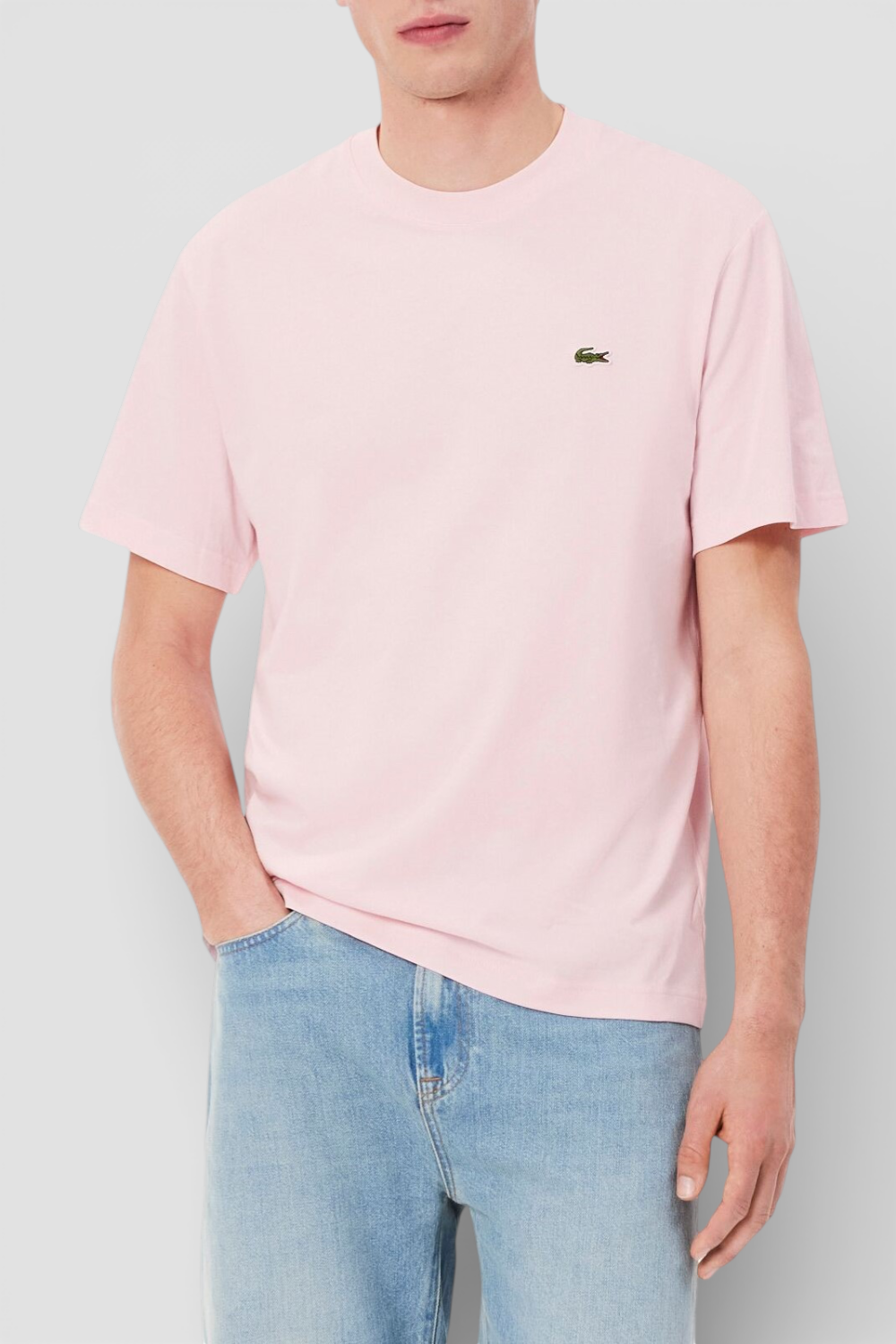 תמונת דוגמן קידמית של חולצת טי