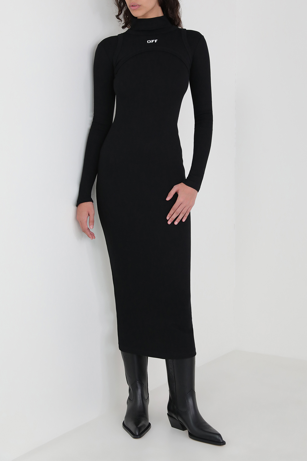 תמונת דוגמן קידמית של שמלת מידי עם צווארון גולף