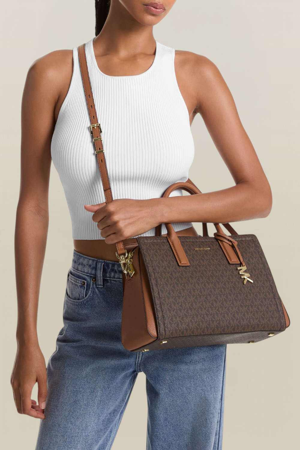 תמונת דוגמן קידמית של תיק נשיאה ליילה מדיום