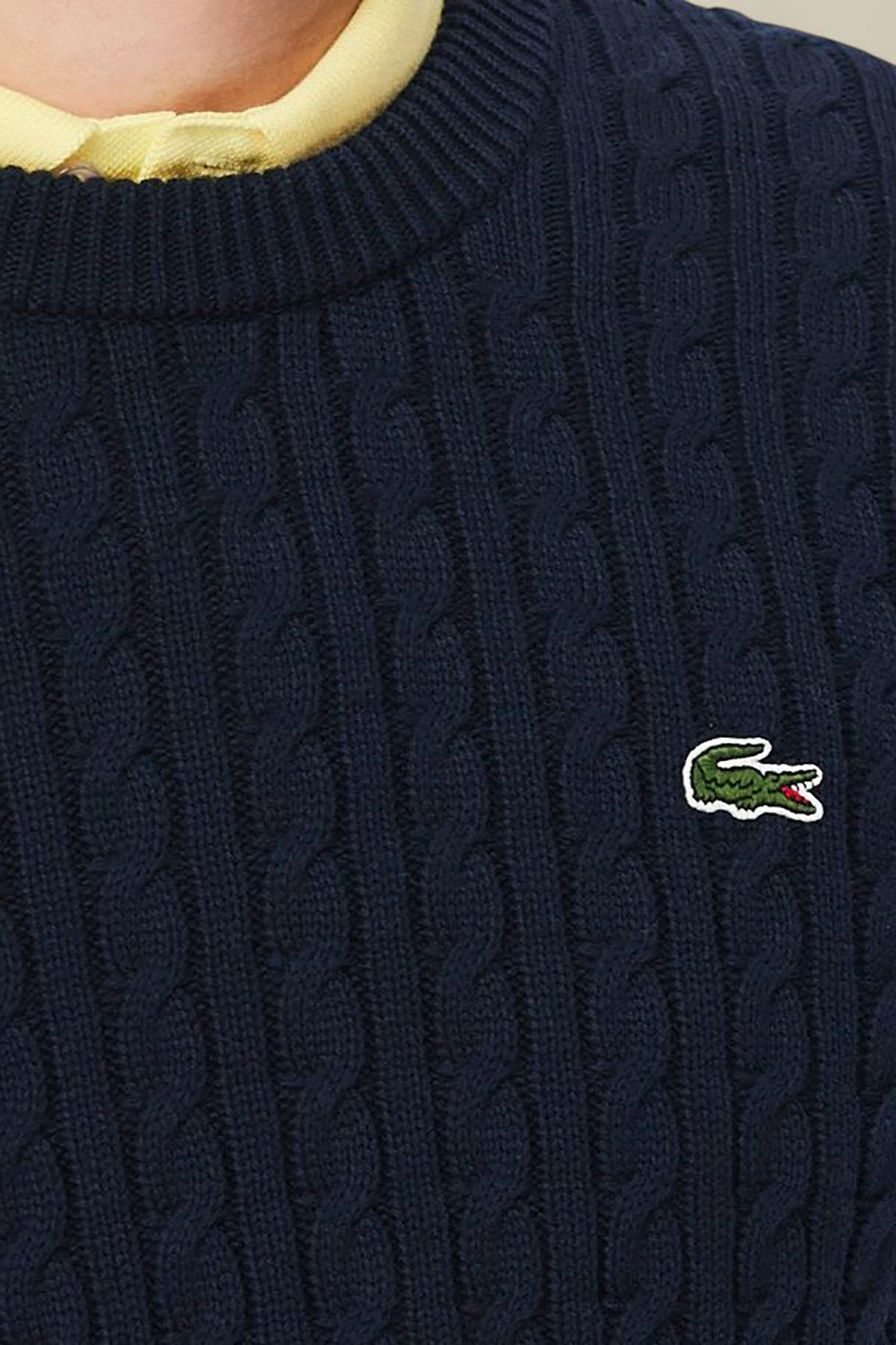 תמונת תקריב דוגמן של סריג צמות