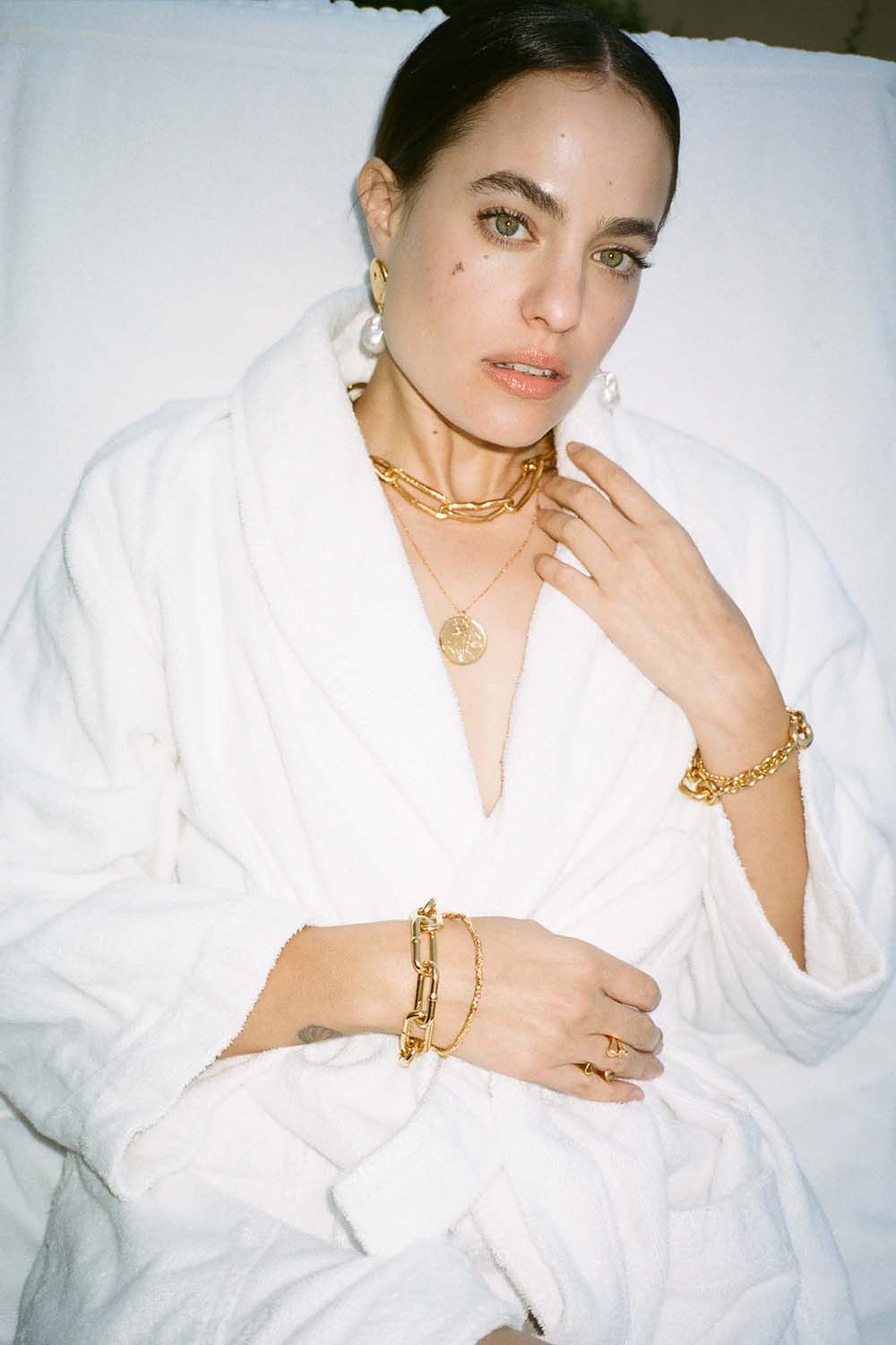 תמונת אווירה של צמיד חוליות בצבע זהב