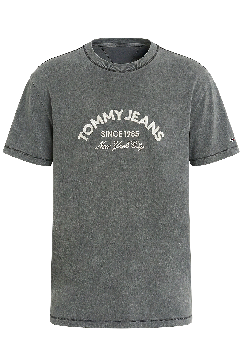 תמונה קידמית של חולצת טי