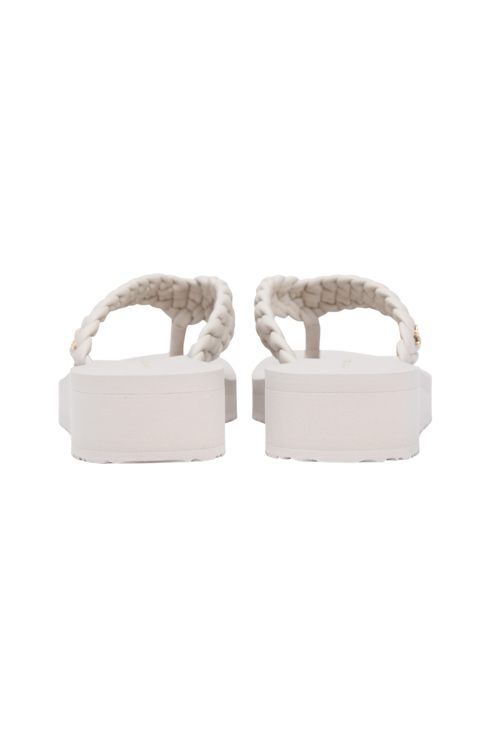 תמונת תקריב של כפכפי אצבע