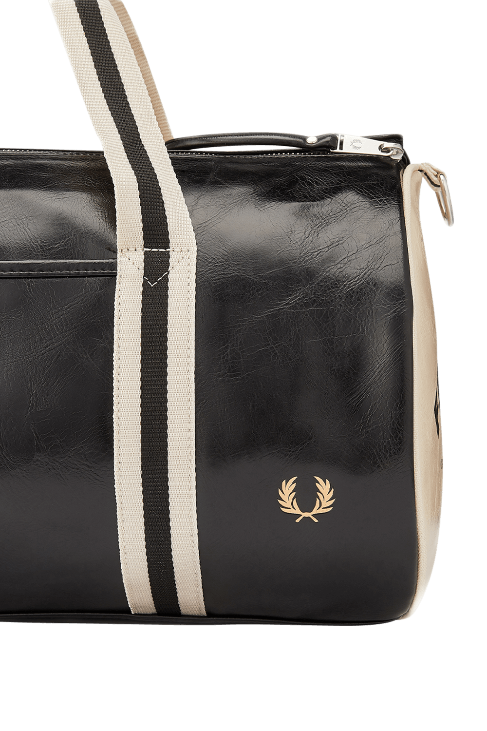 תמונה אחורית של Classic Barrel Bag in Black