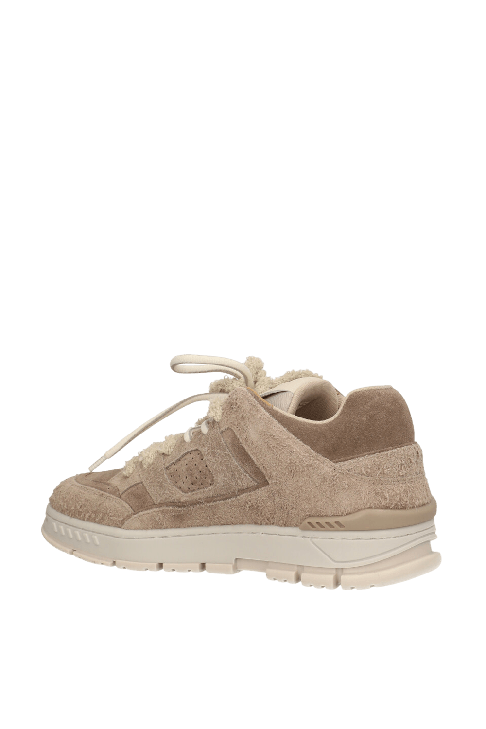 תמונה אחורית של נעלי סניקרס