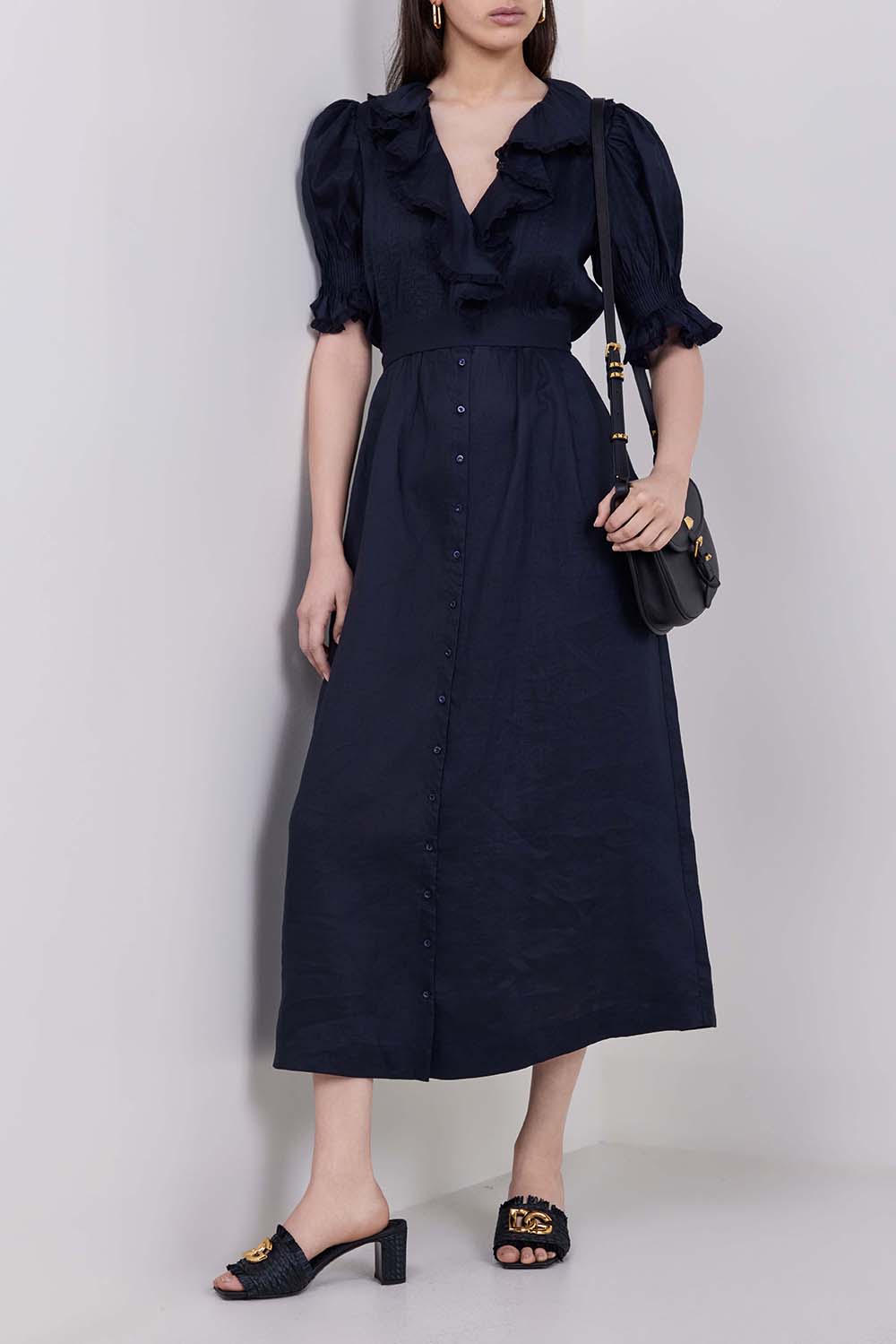 תמונת דוגמן קידמית של נעלי מיולס עקב