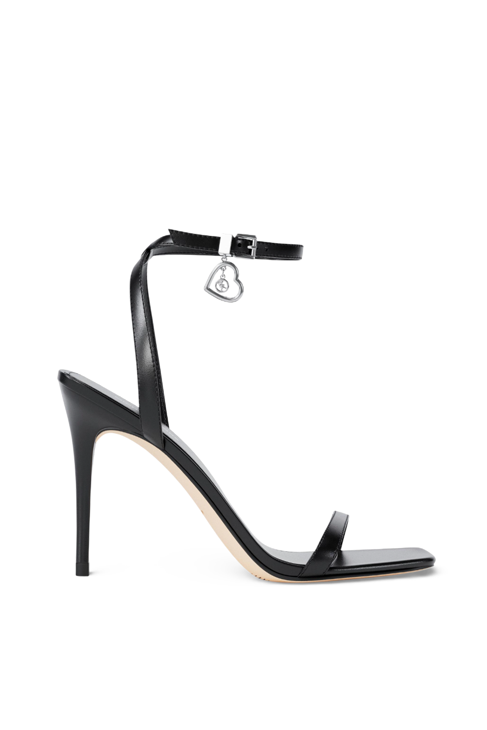 תמונה קידמית של סנדלי עקב