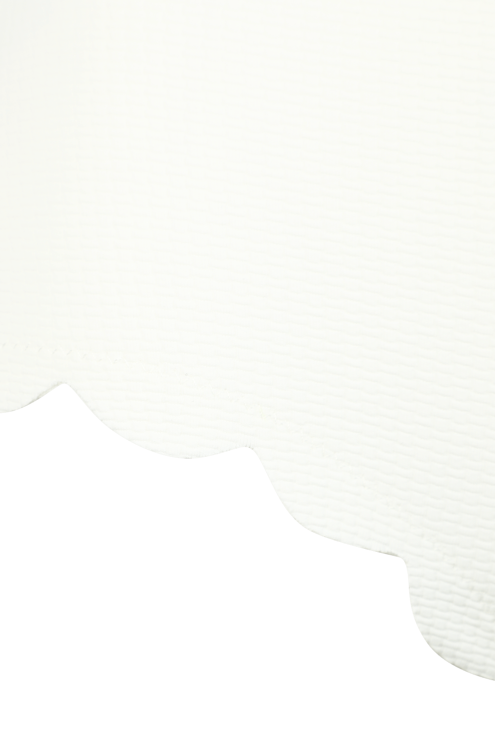 תמונת תקריב של בגד ים שלם נורט מיילוט לבן