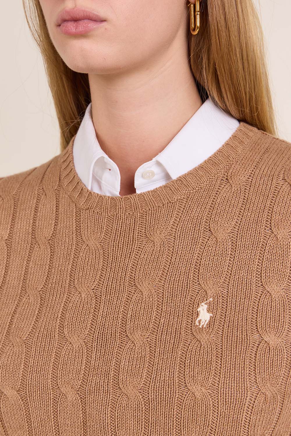 תמונת תקריב דוגמן של סריג אופנה