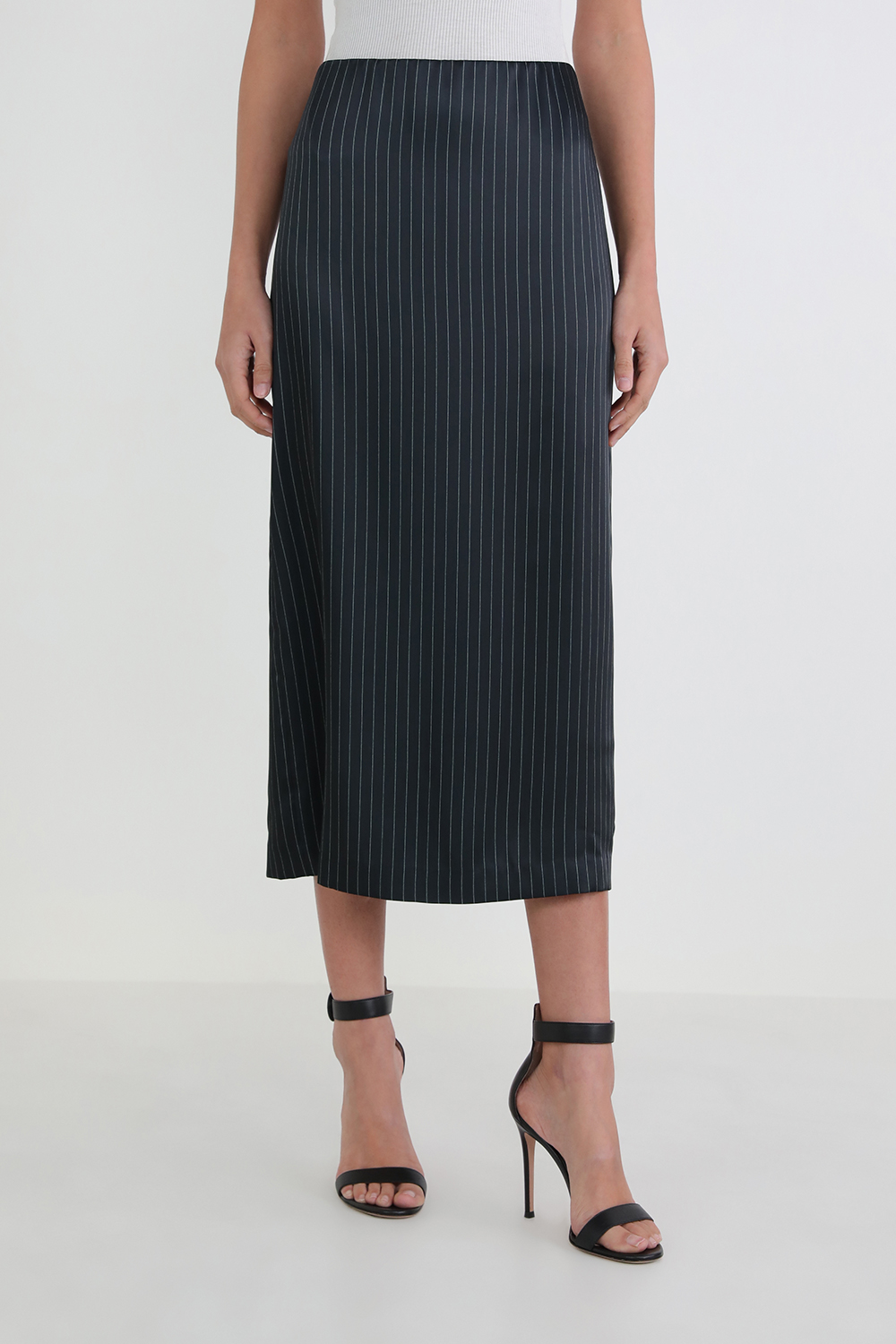 תמונת דוגמן קידמית של חצאית מידי