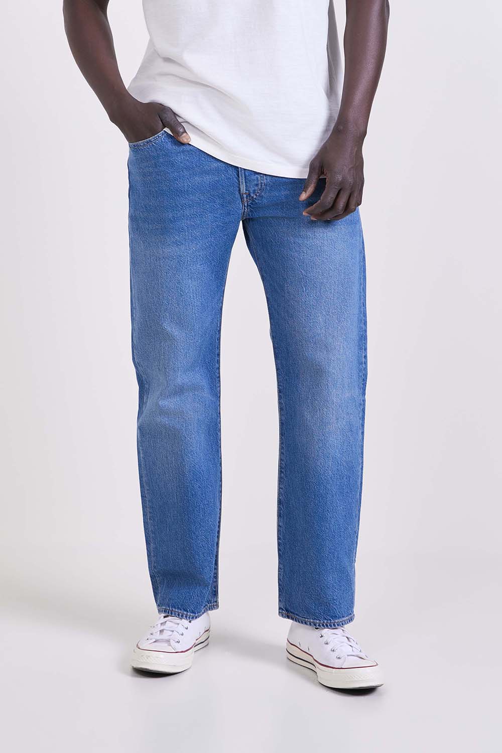 תמונת דוגמן קידמית של מכנסי ג'ינס 501 בגזרה ישרה