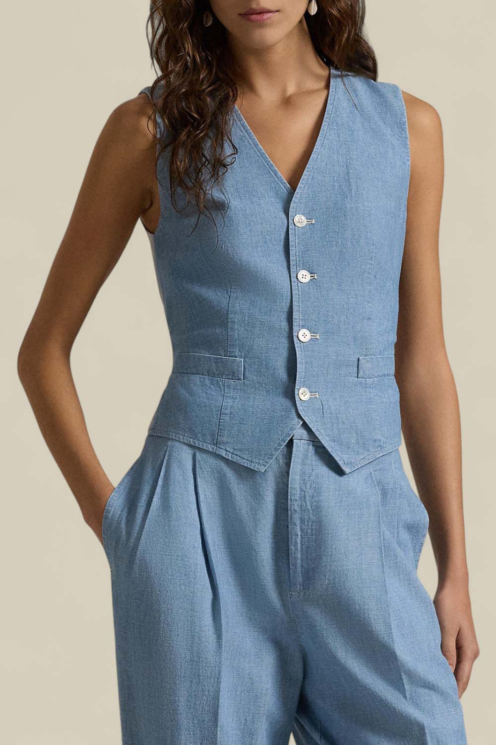 תמונת דוגמן קידמית של וסט ג'ינס