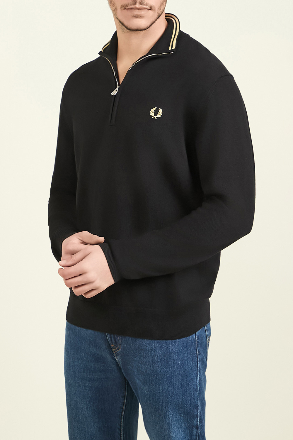 תמונת דוגמן קידמית של סריג עם חצי רוכסן