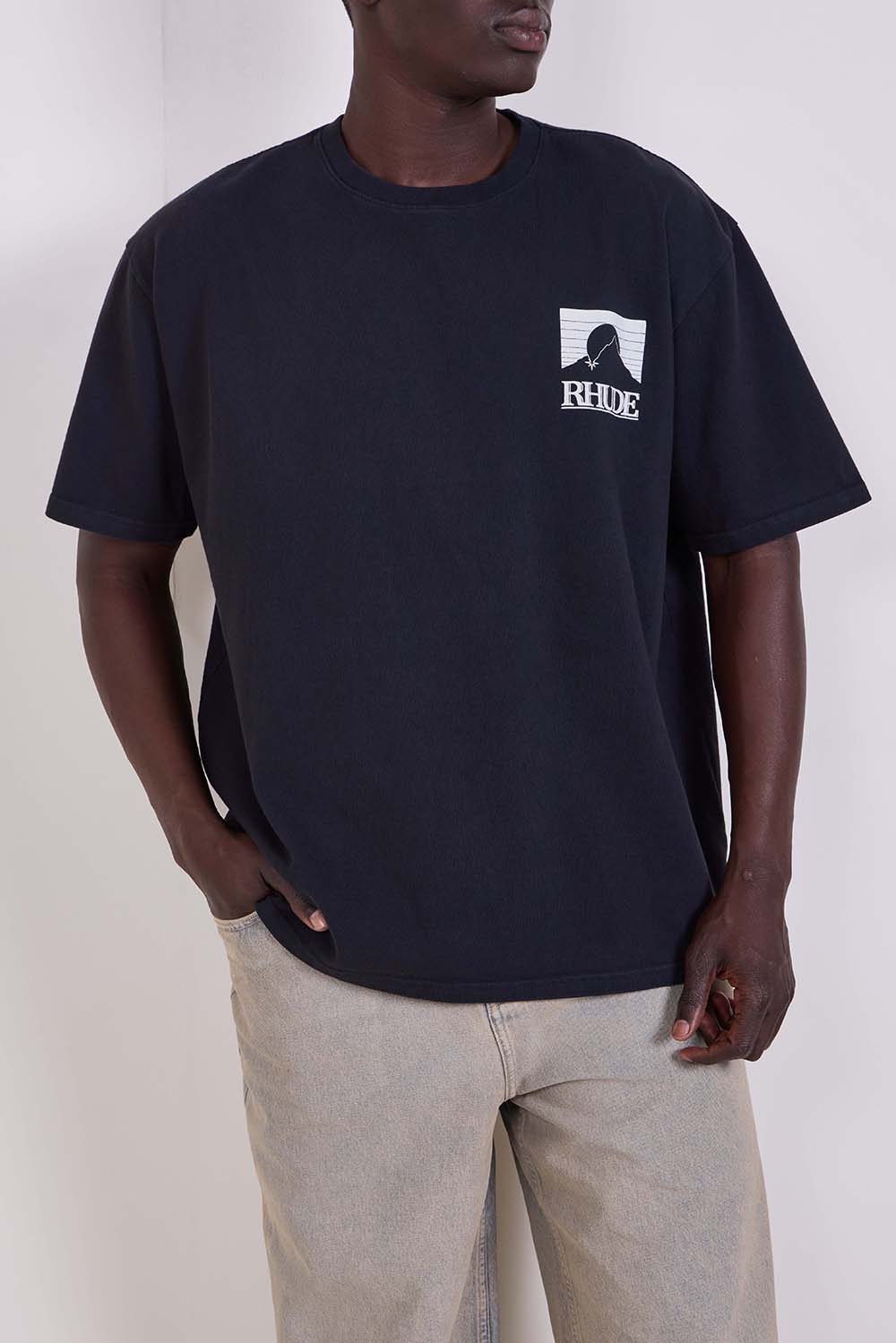 תמונת דוגמן קידמית של חולצת טי