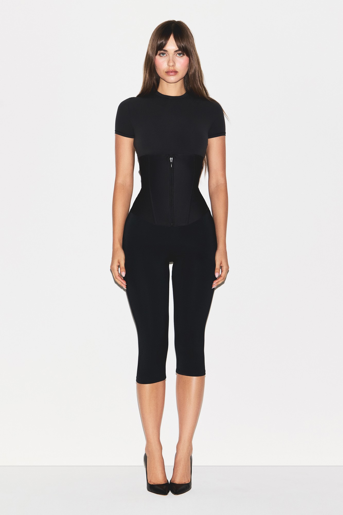 תמונת תקריב דוגמן של WAIST CINCHER