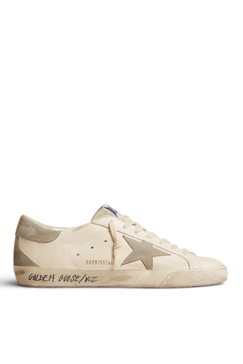 תמונה קידמית של סניקרס