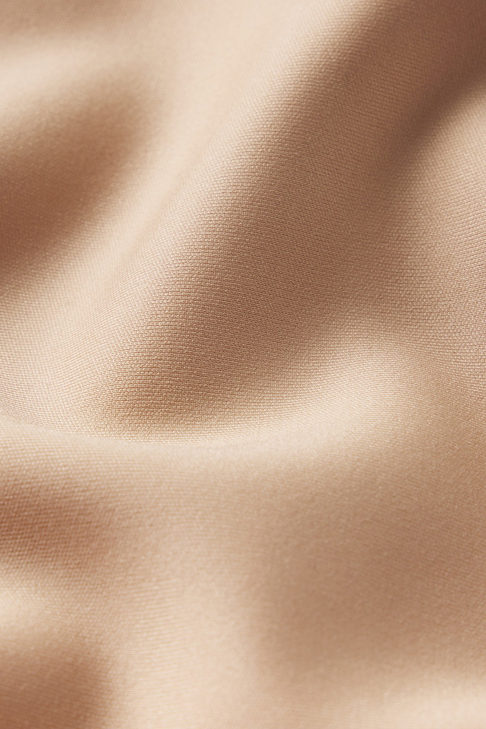 תמונת תקריב דוגמן של SKIMS BODY BUTT ENHANCING BRIEF