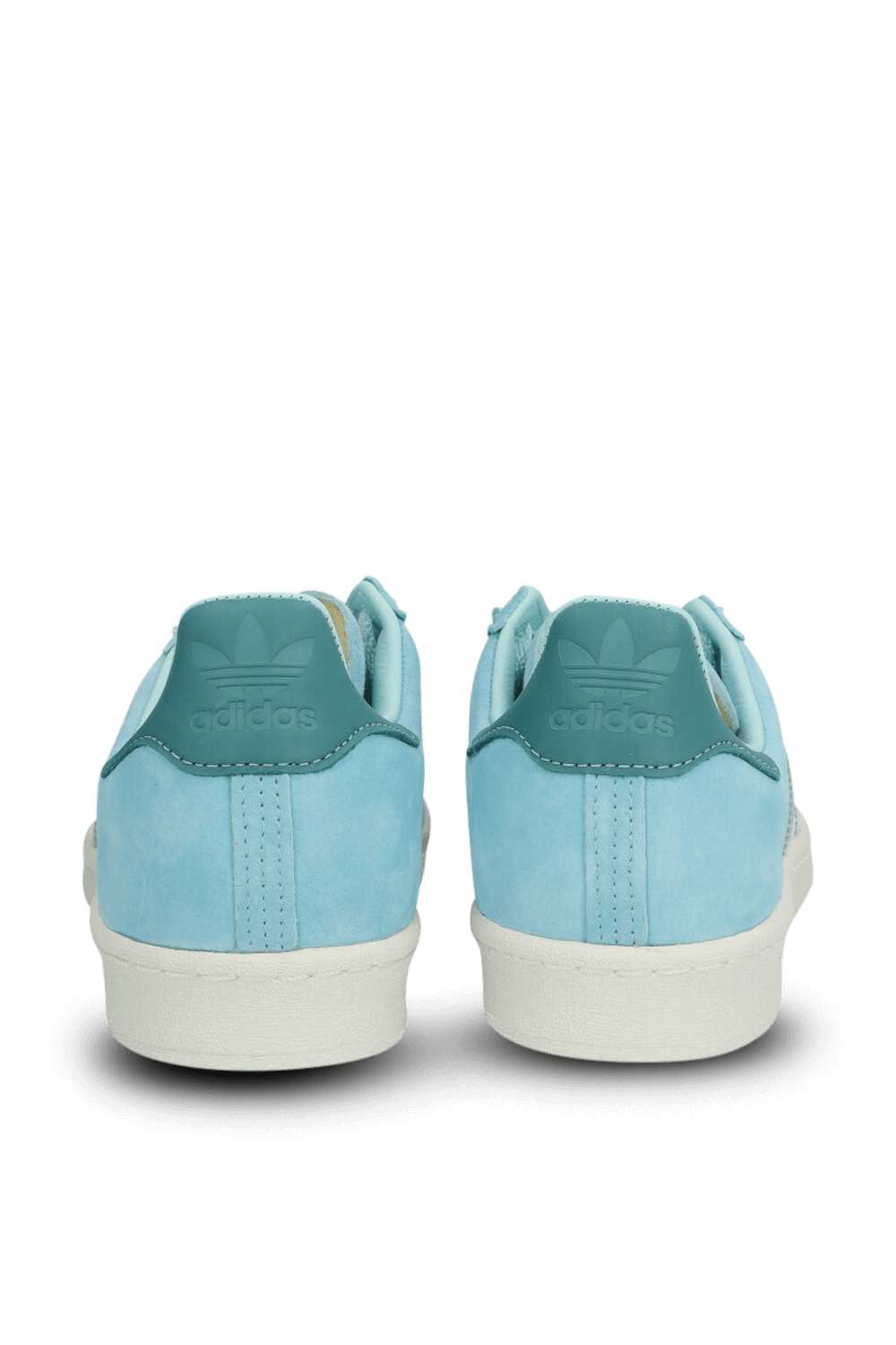 תמונת תקריב של נעלי סניקרס קמפוס 80