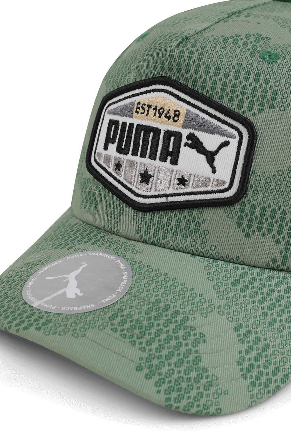 תמונת תקריב של כובע מצחייה עם רשת