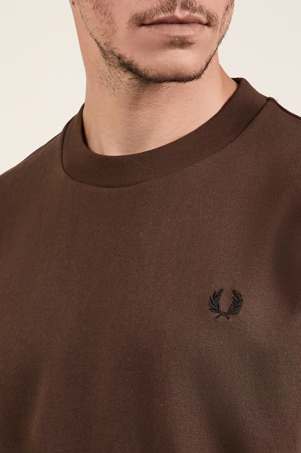 תמונת תקריב דוגמן של חולצת טי