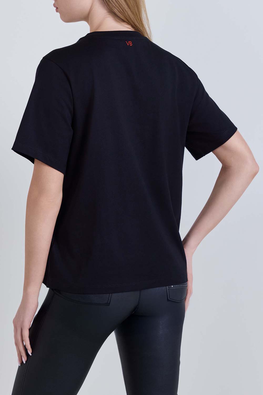 תמונת דוגמן אחורית של חולצת טי כותנה