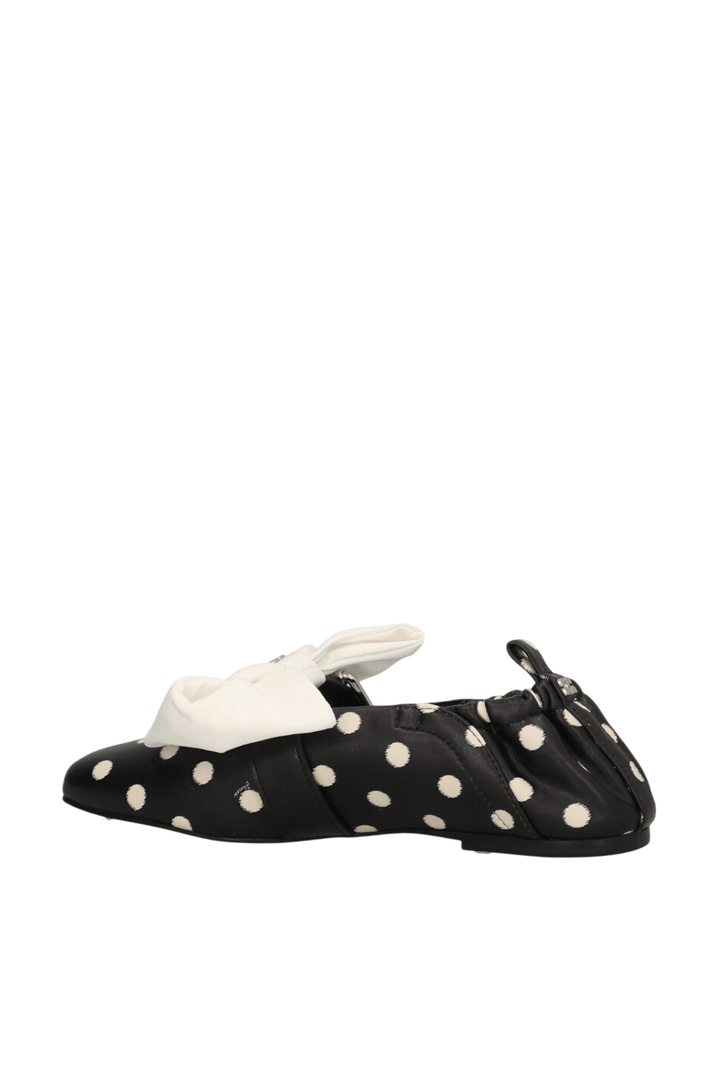 תמונה אחורית של נעלי בובה