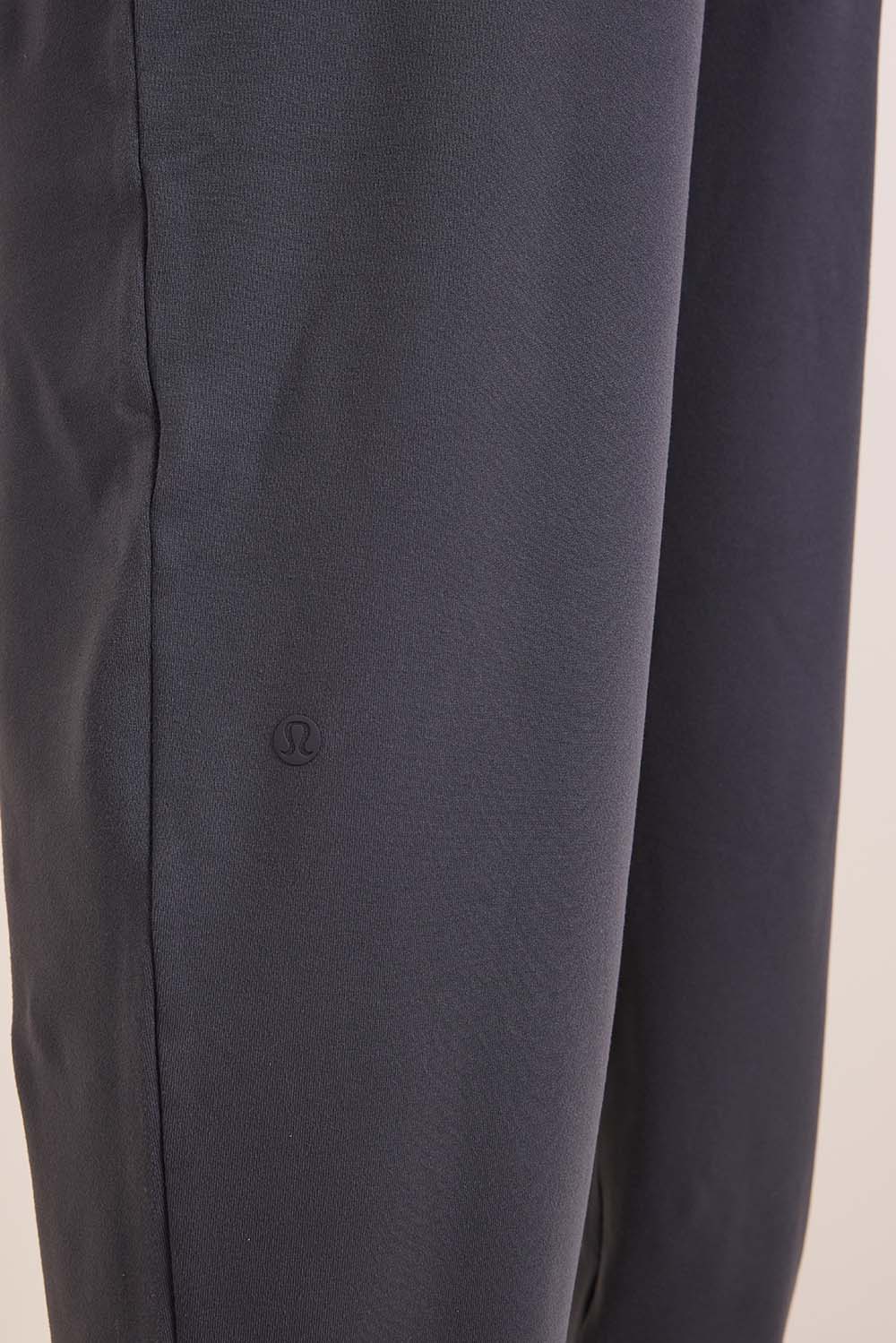 תמונת תקריב דוגמן של Soft Jersey Jogger Regular