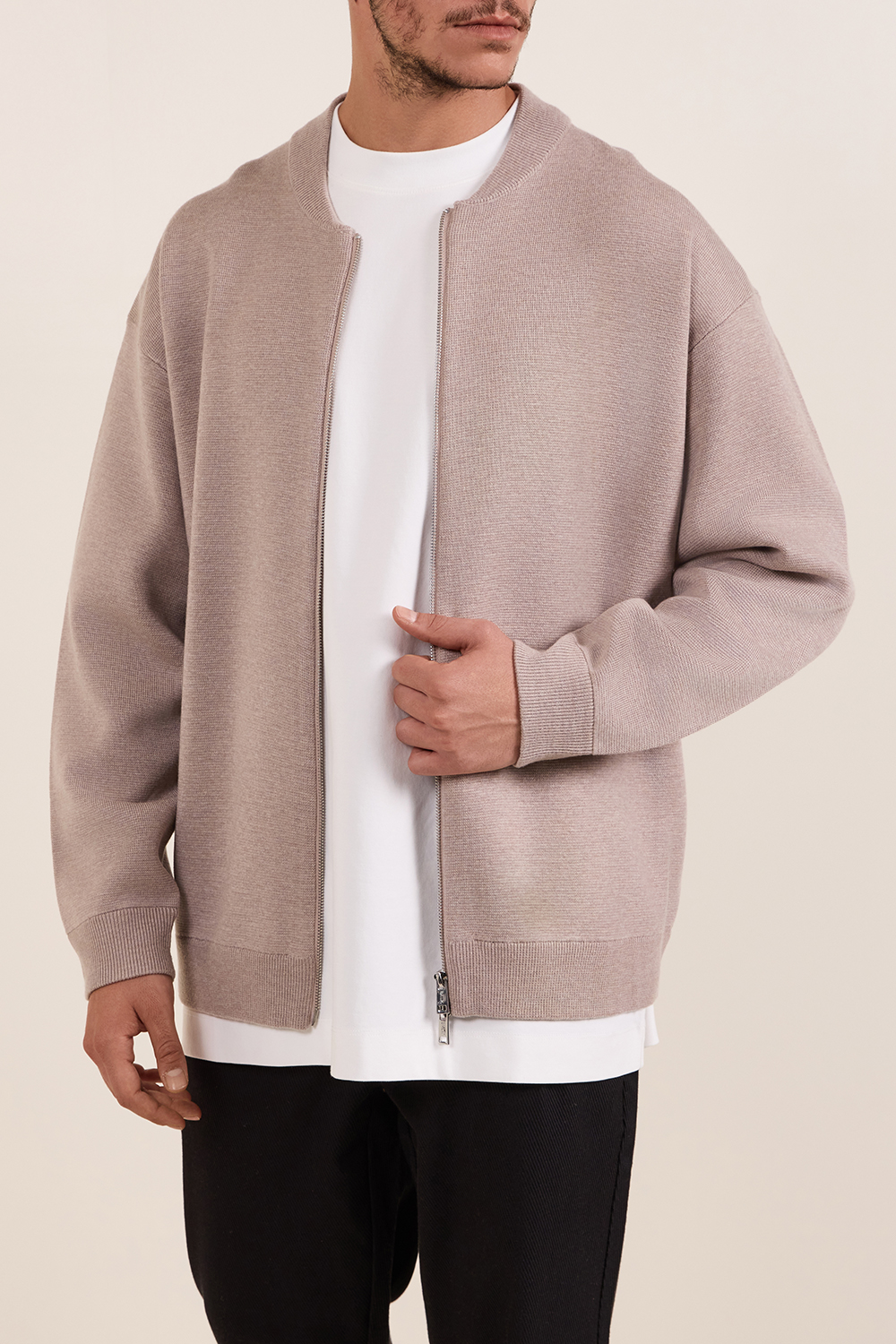 תמונת דוגמן קידמית של קרדיגן