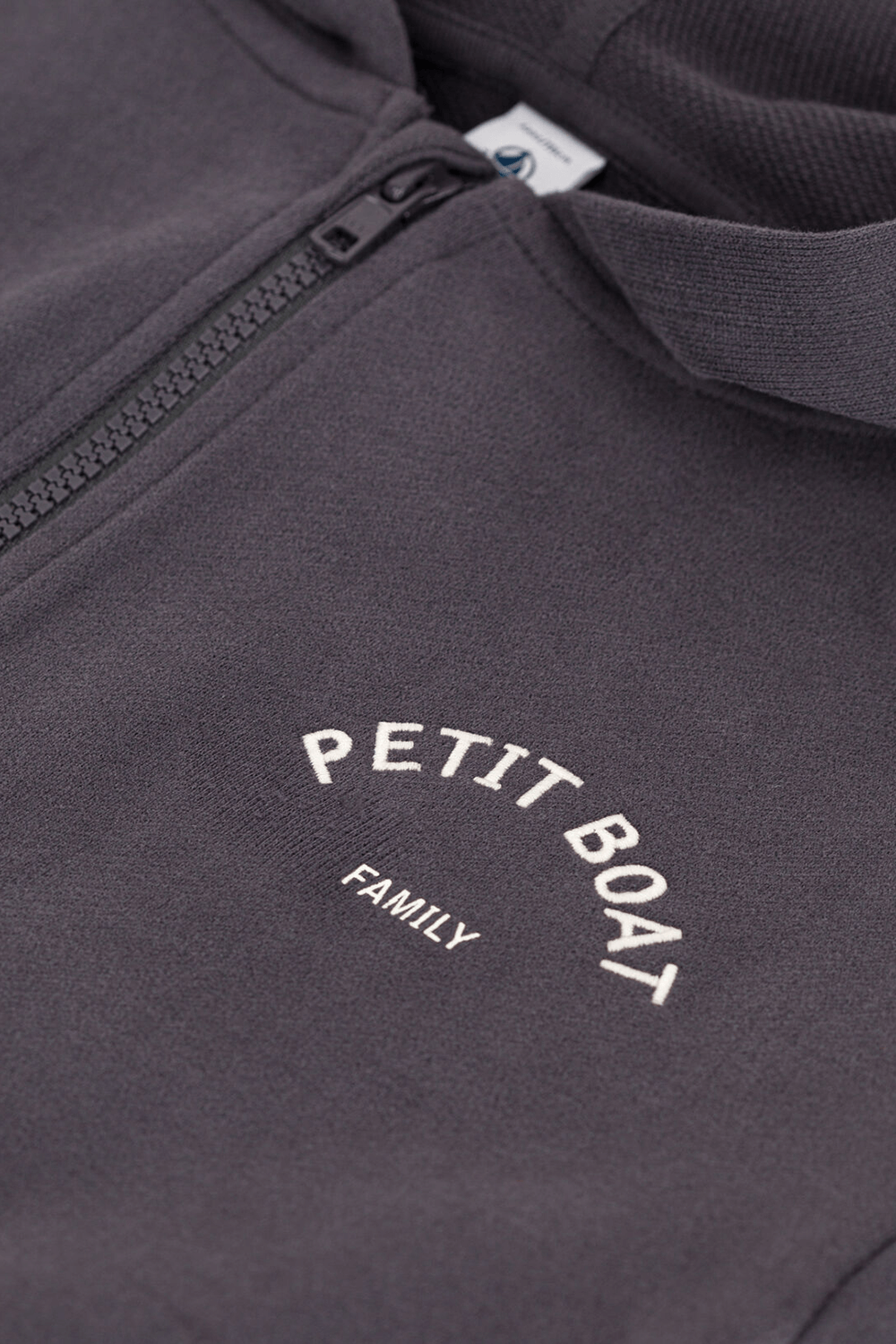 תמונה אחורית של סווטשירט קפוצ'ון עם רוכסן - גילאי 6-12